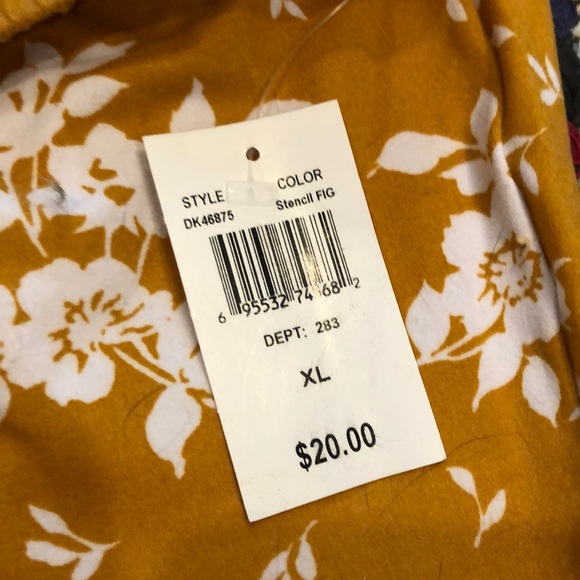 ***********SOLD*********No Comment bell-bottom pants - Picture 3 of 4